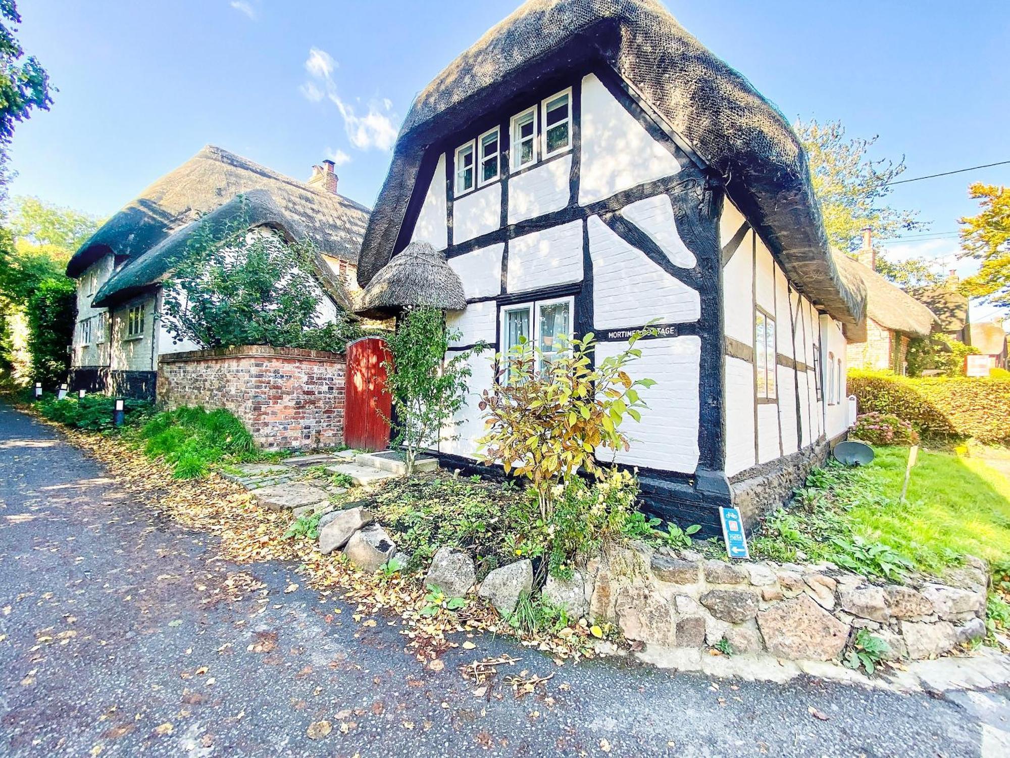 Mortimer Cottage Wootton Rivers Exterior photo